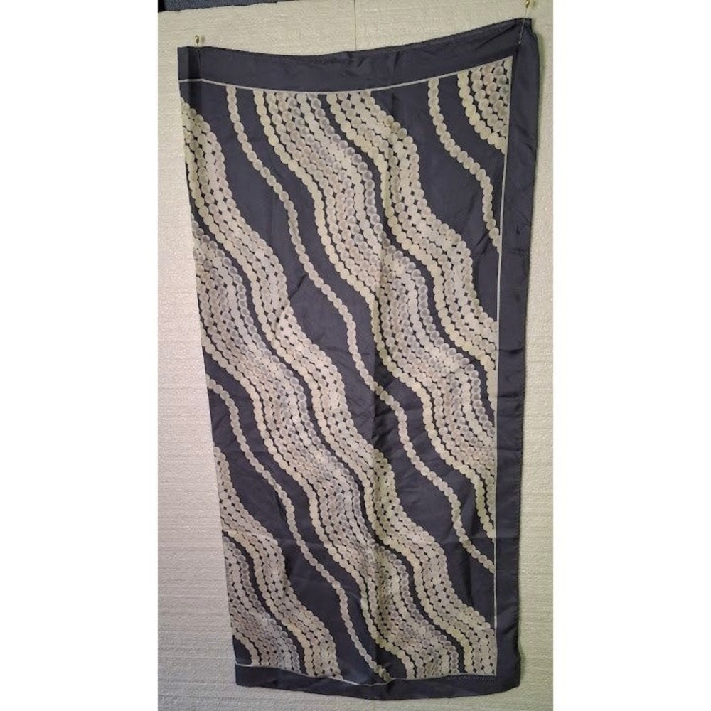 Adrienne Vittadini Silk Scarf Grey Pearl Strand Print Rectangular Wrap 100% Silk